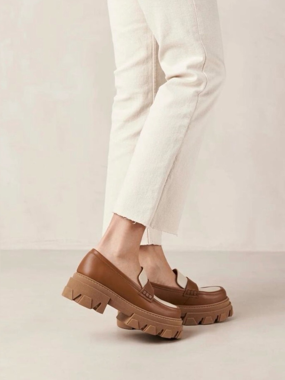 ALOHAS TRAILBLAZER LOAFERS Sz 40